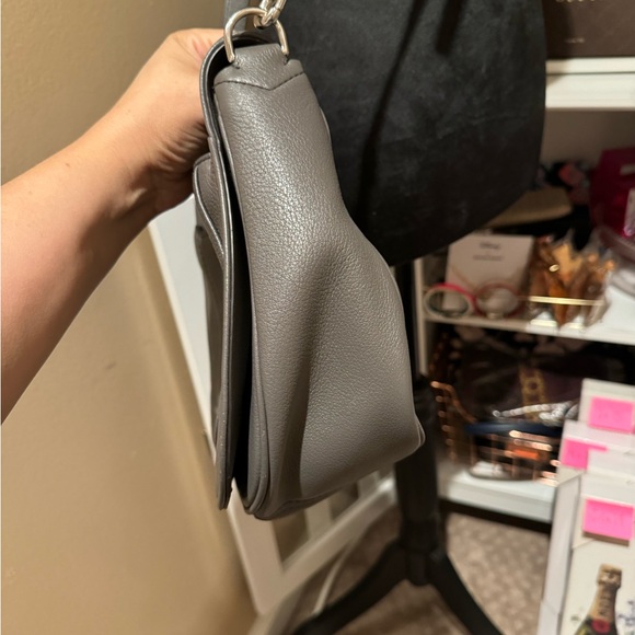 MARC JACOBS LEATHER CROSSBODY FOLD OVER FLAP BAG - Picture 4 of 10